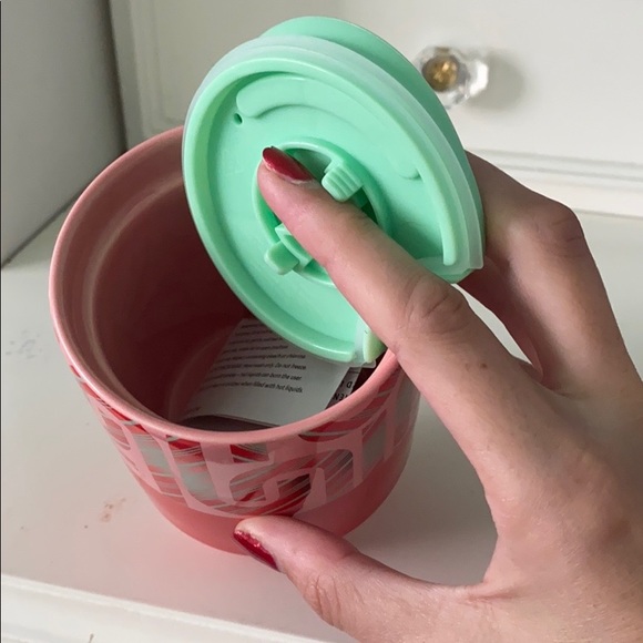 Starbucks candy cane holiday cup - Picture 3 of 4